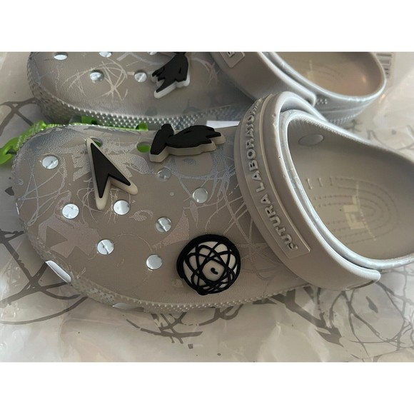 Futura Laboratories x Crocs Classic Clog Grey Size 9 Alien salehe bemnury green - Picture 3 of 5